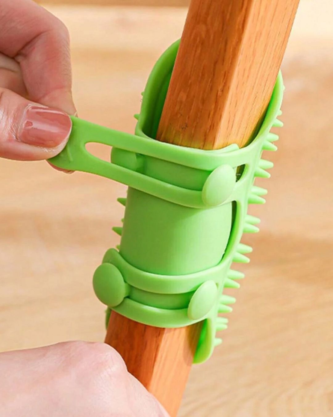 Silicone Cat Scratching Massage Tool