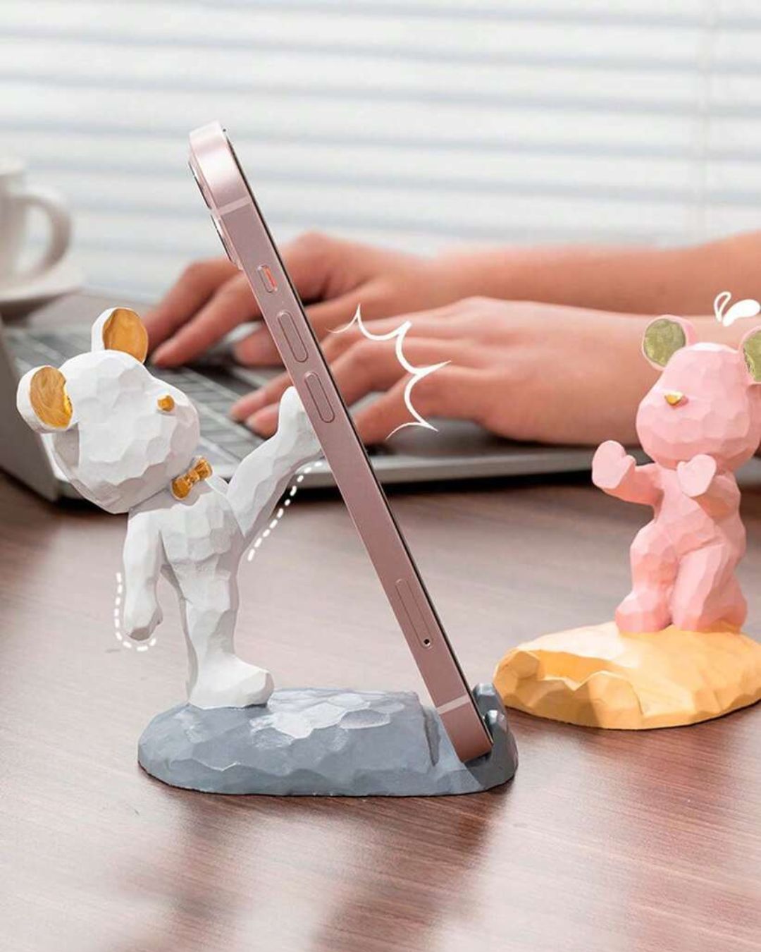 Bear Shape Phone Stand