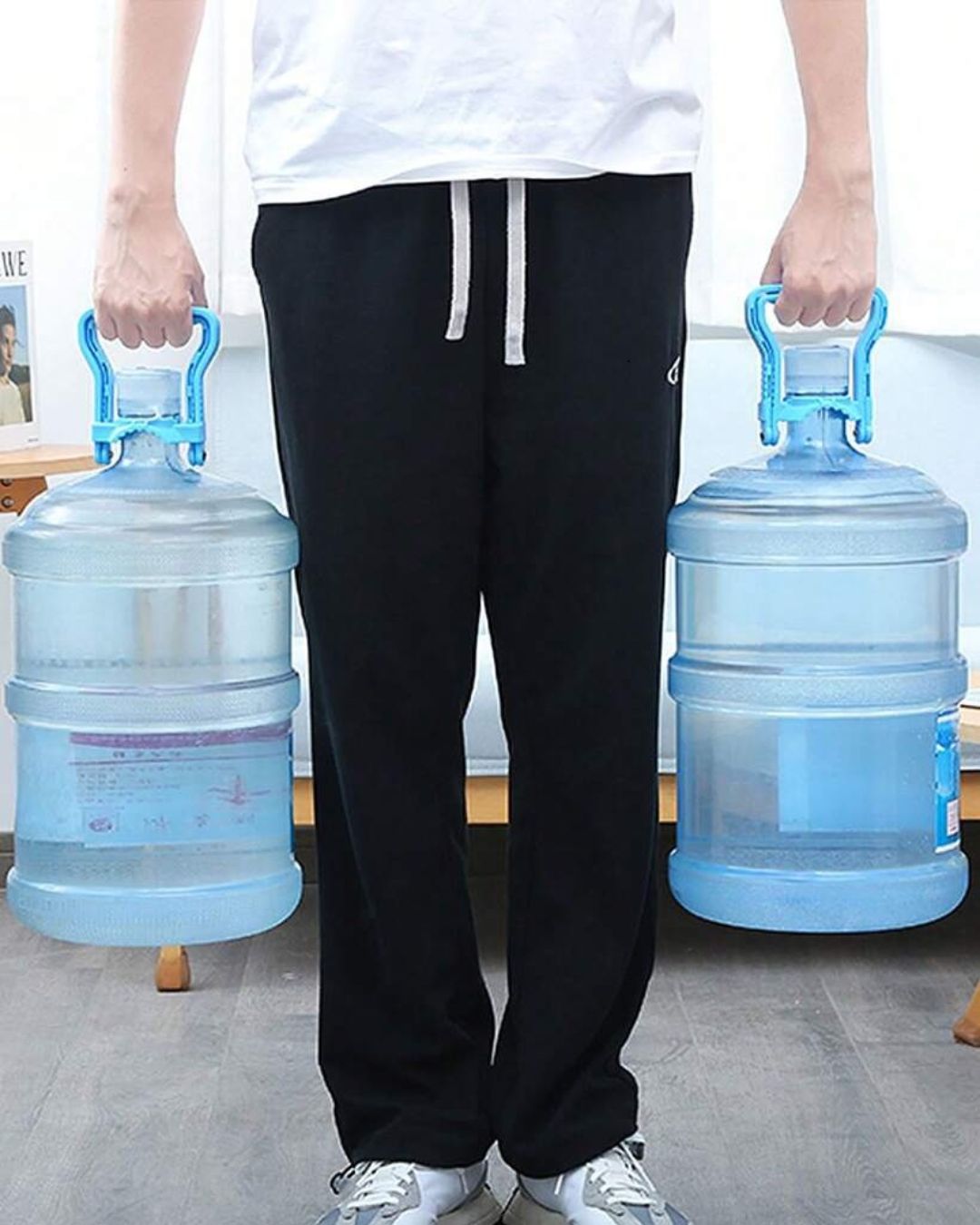 Water Gallon Lifting Holder