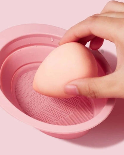 Foldable Makeup Brush and Sponge Cleaner Pad