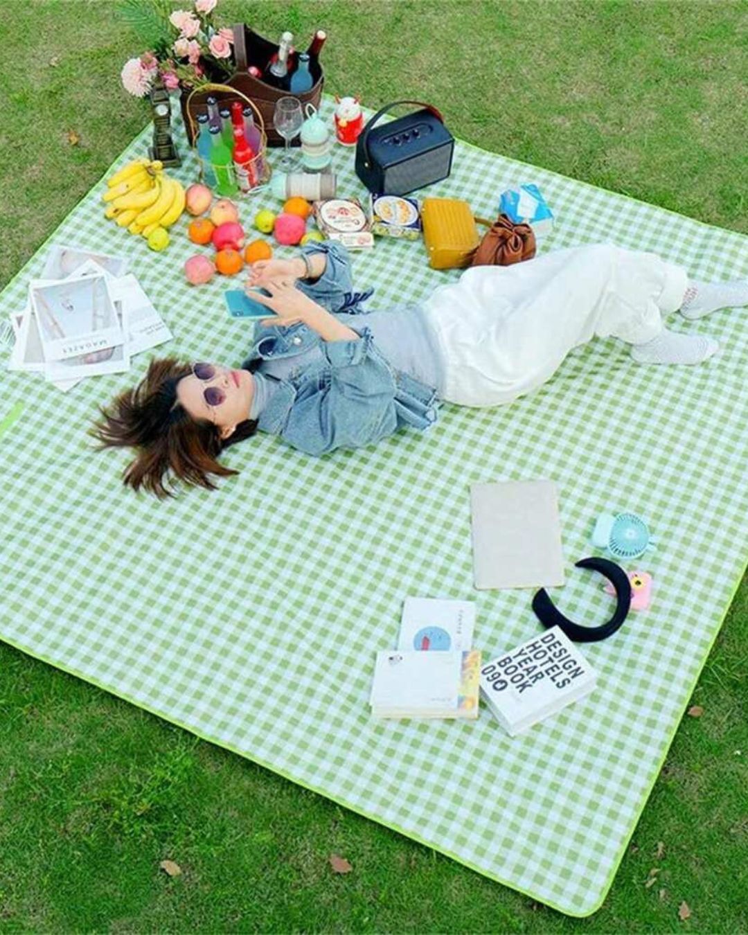 Foldable Handbag Picnic Blanket
