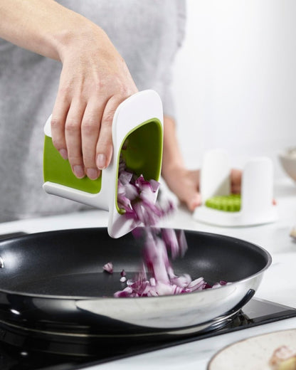 Hand Pressure Vegetable Cutter