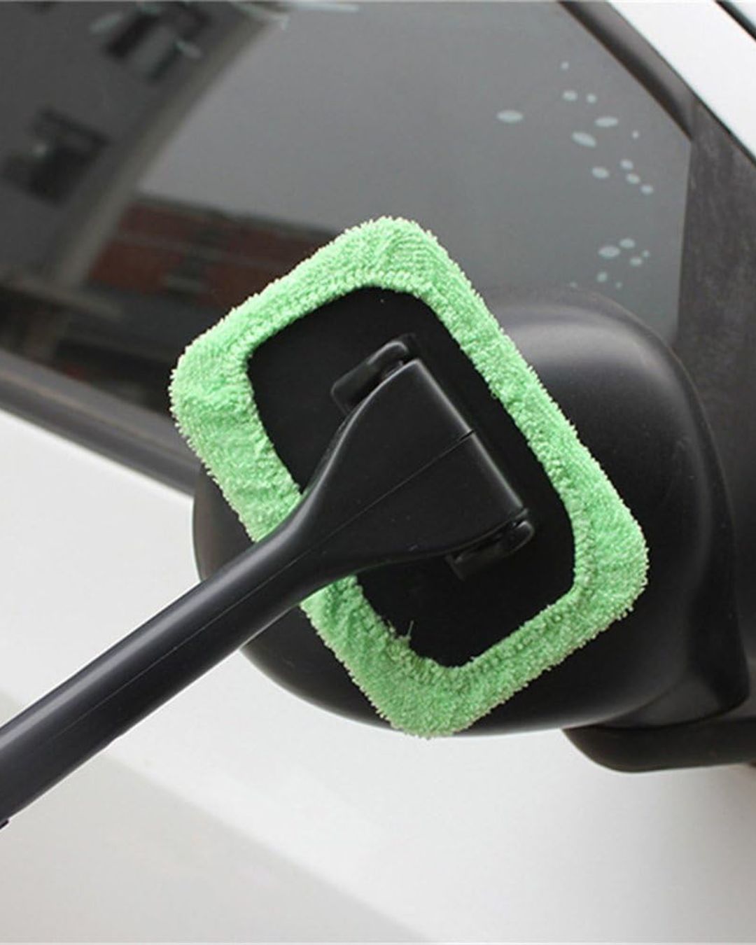 Windshield Wonder Microfiber Long Handled Cleaning Tool