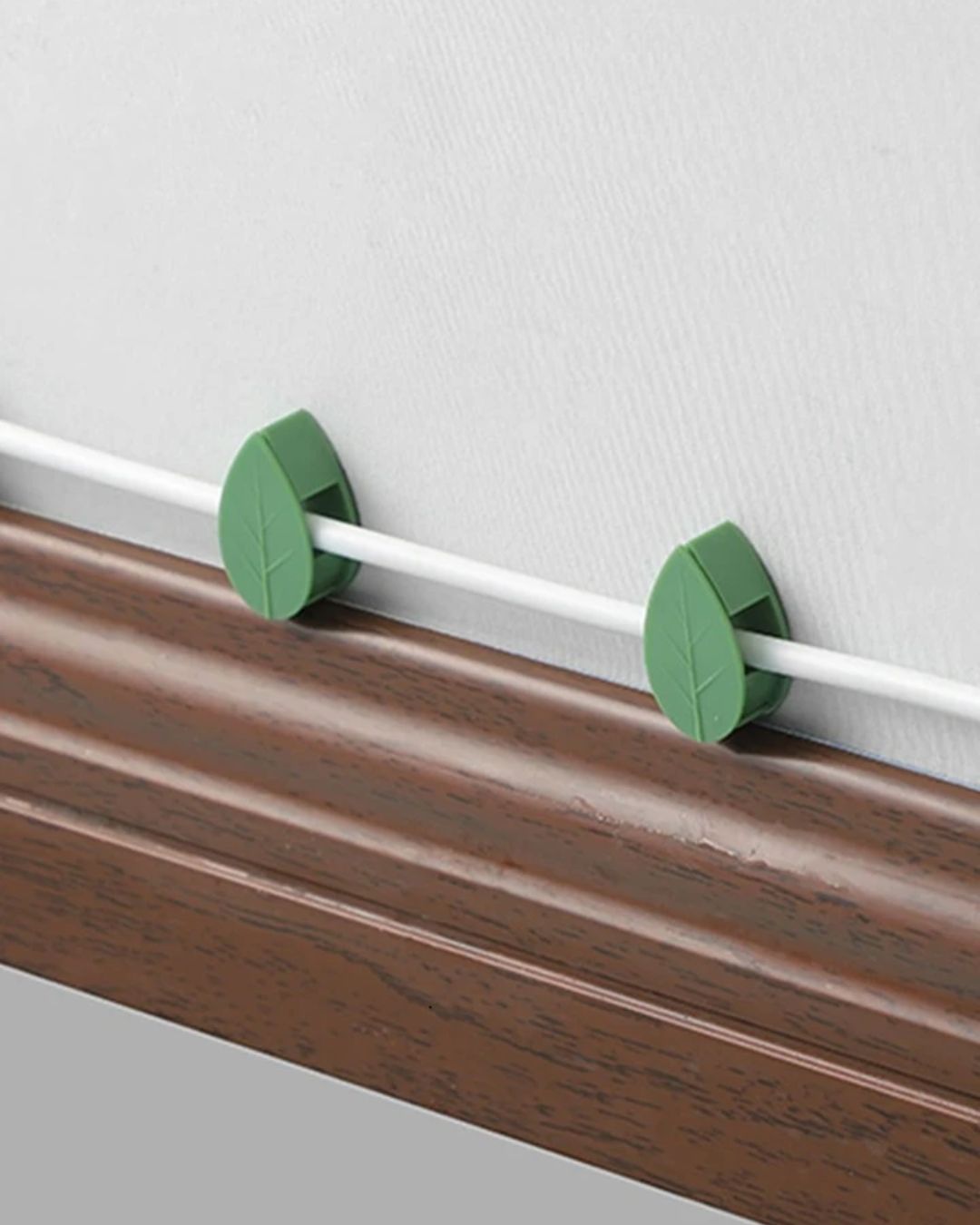 Leaf-Shaped Adhesive Greenery Fixator