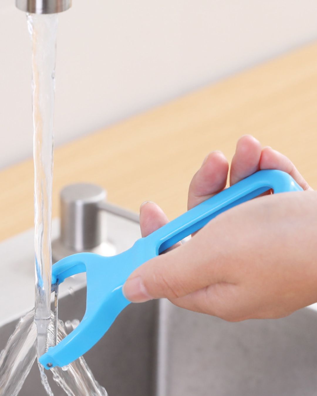 Colored Stainless Steel Peeler