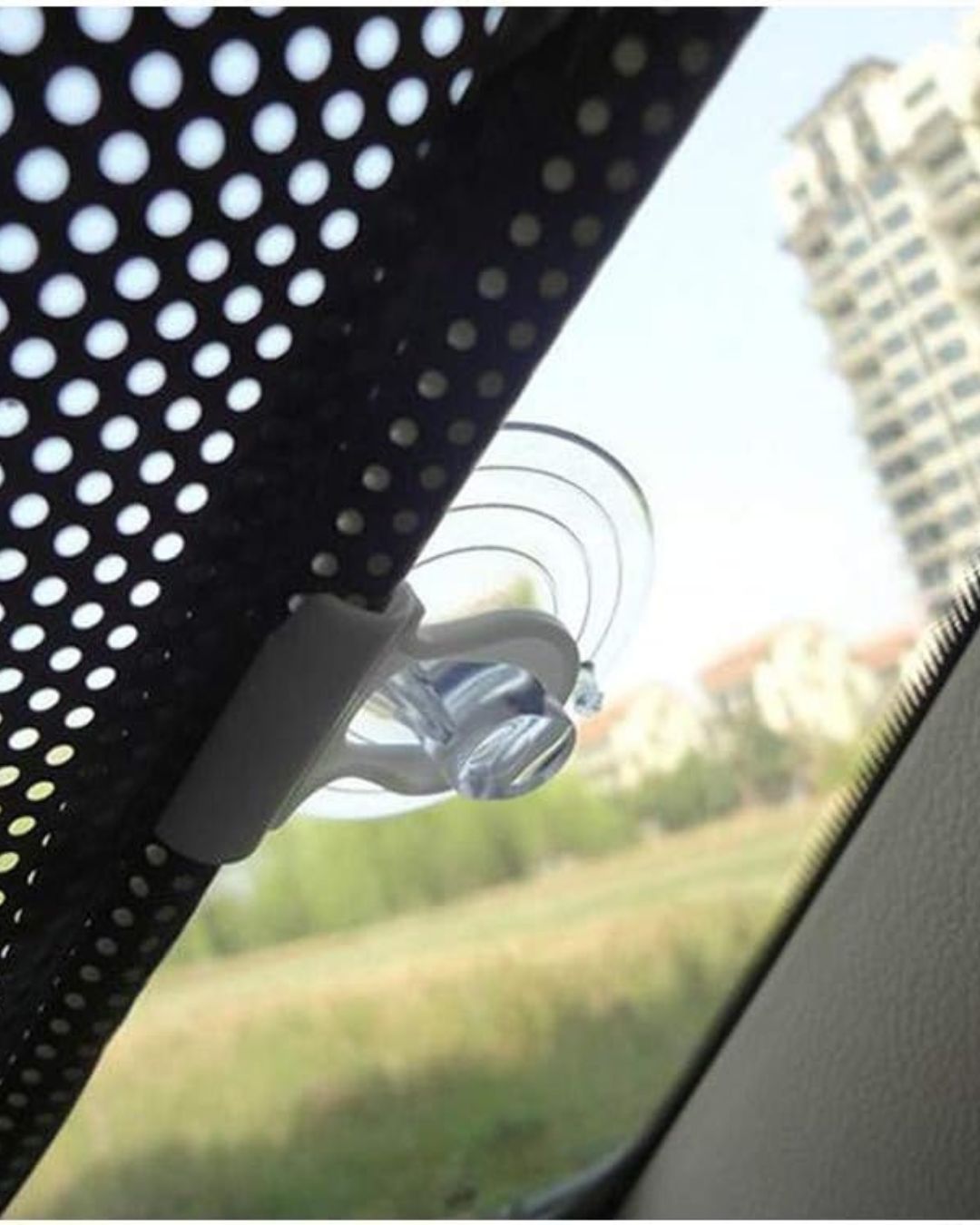Dotted Retractable Sunshade for Car Windshield