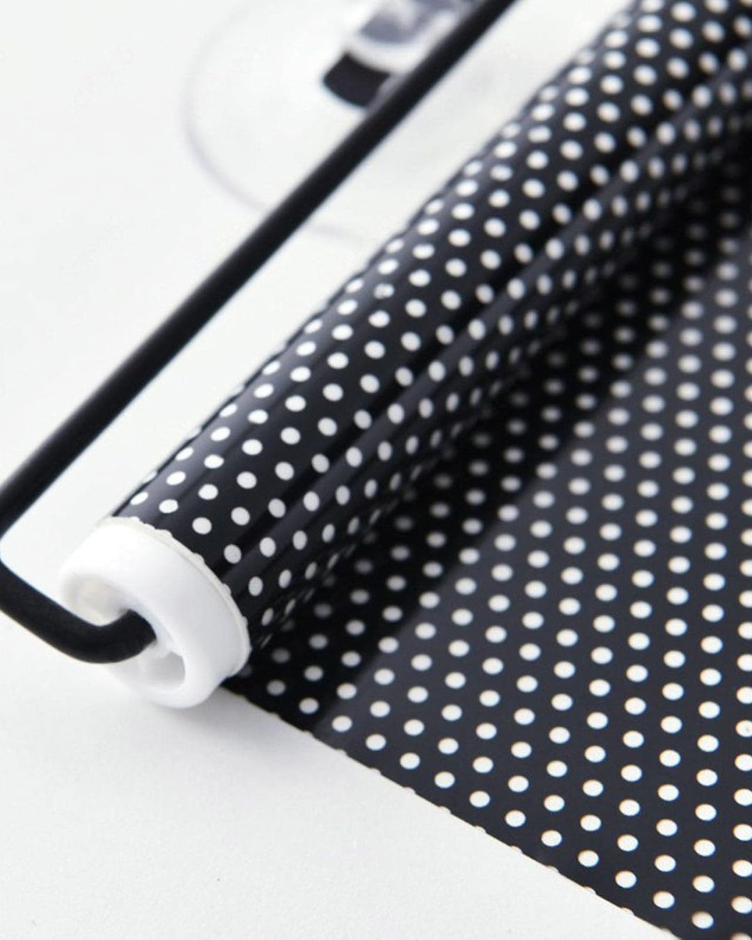 Dotted Retractable Sunshade for Car Windshield